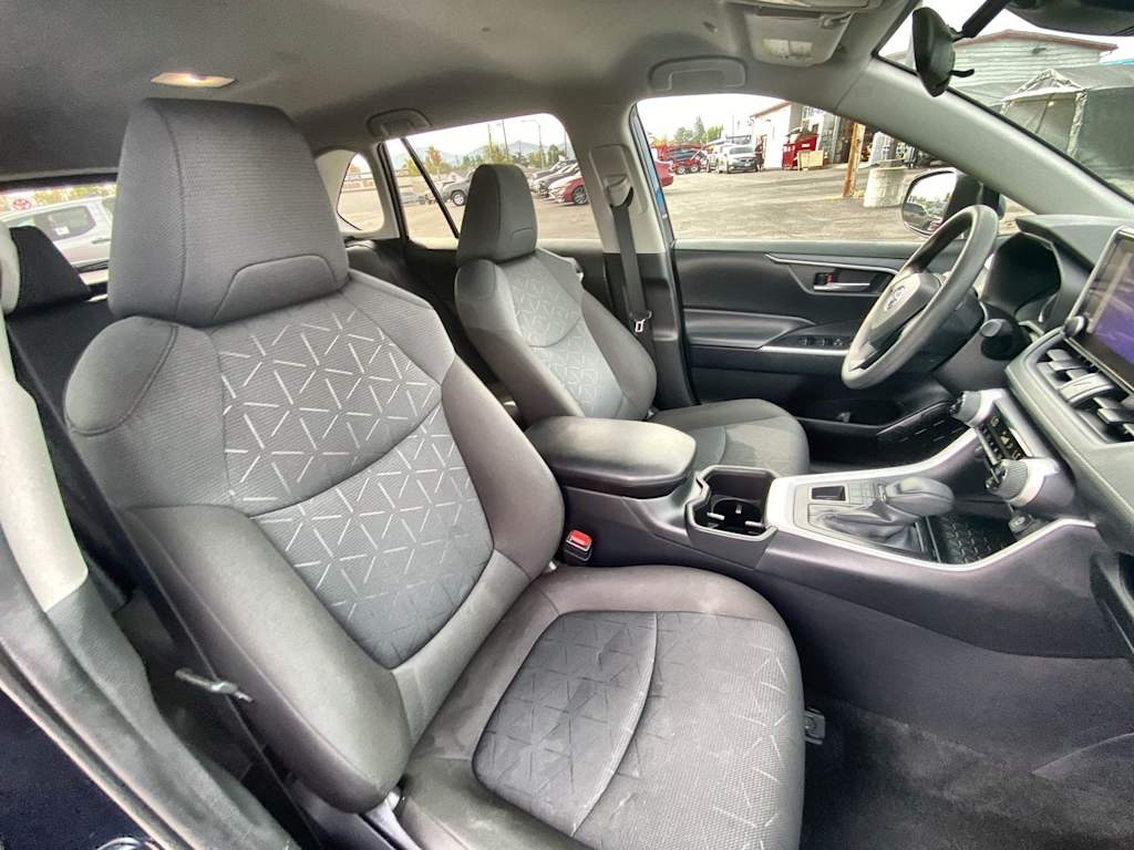 Thumbnail: 2025 Toyota RAV4 - 24