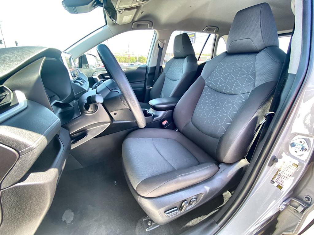 Thumbnail: 2025 Toyota RAV4 - 7