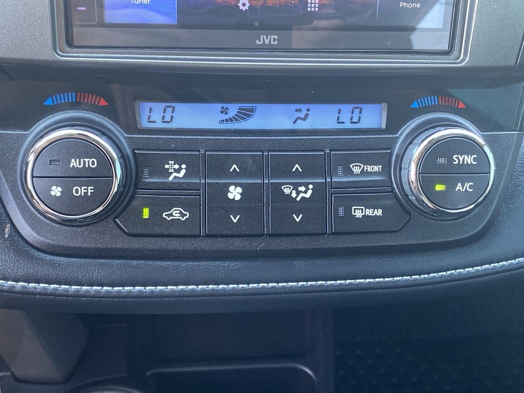 Thumbnail: 2018 Toyota RAV4 - 22