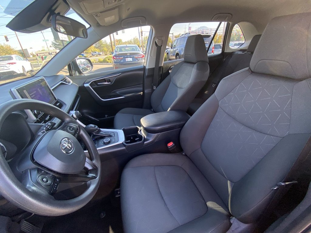 Thumbnail: 2025 Toyota RAV4 - 7