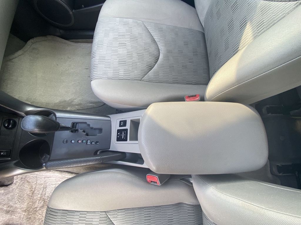 Thumbnail: 2010 Toyota RAV4 - 23