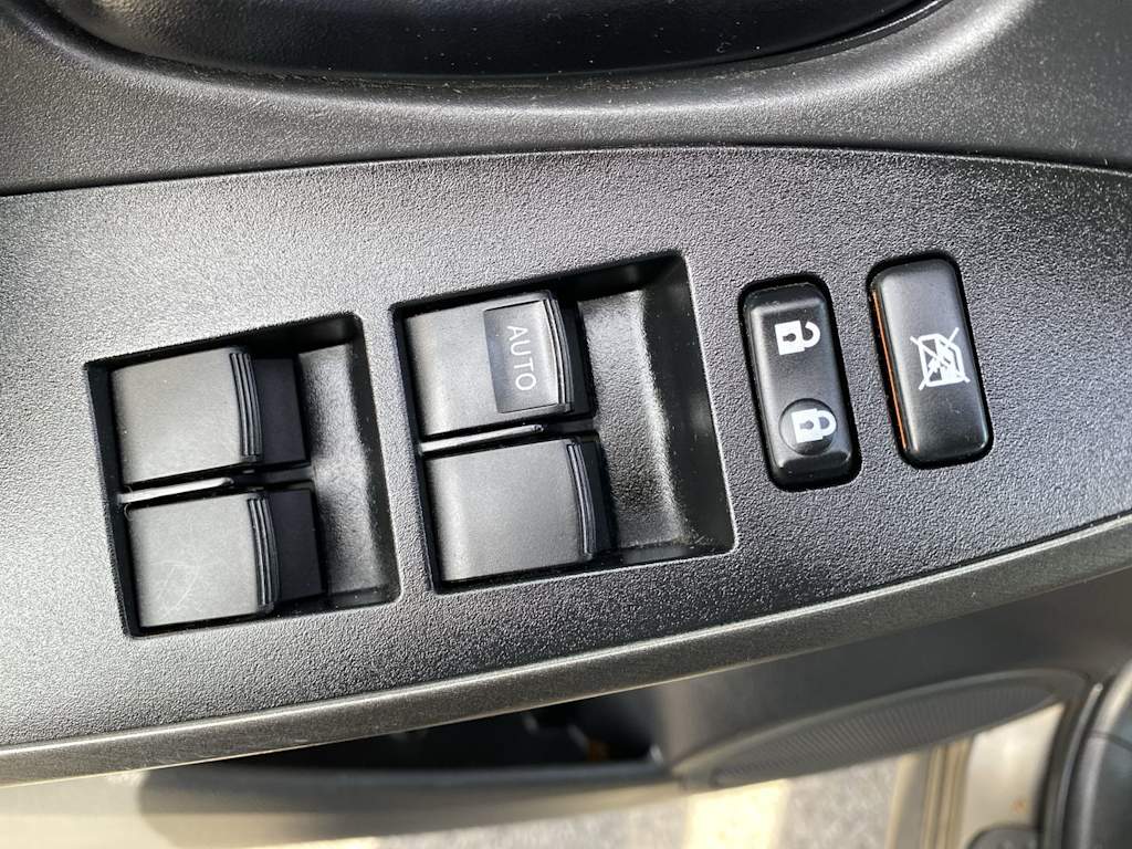 Thumbnail: 2010 Toyota RAV4 - 21