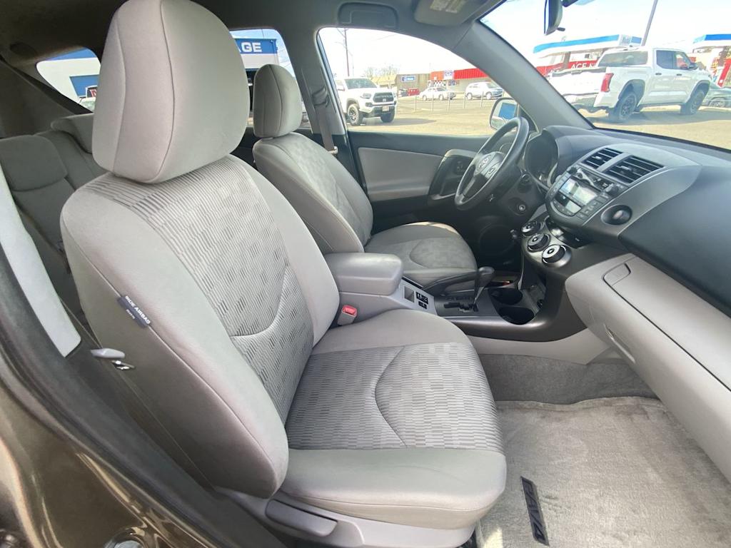 Thumbnail: 2010 Toyota RAV4 - 8