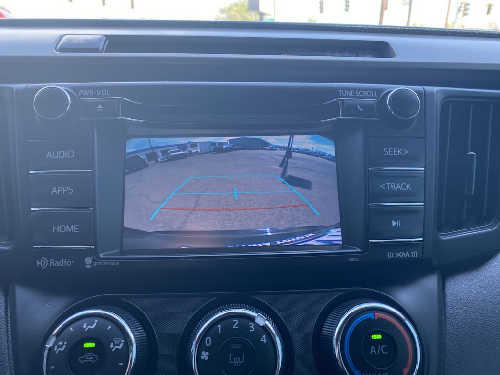 Thumbnail: 2017 Toyota RAV4 - 21