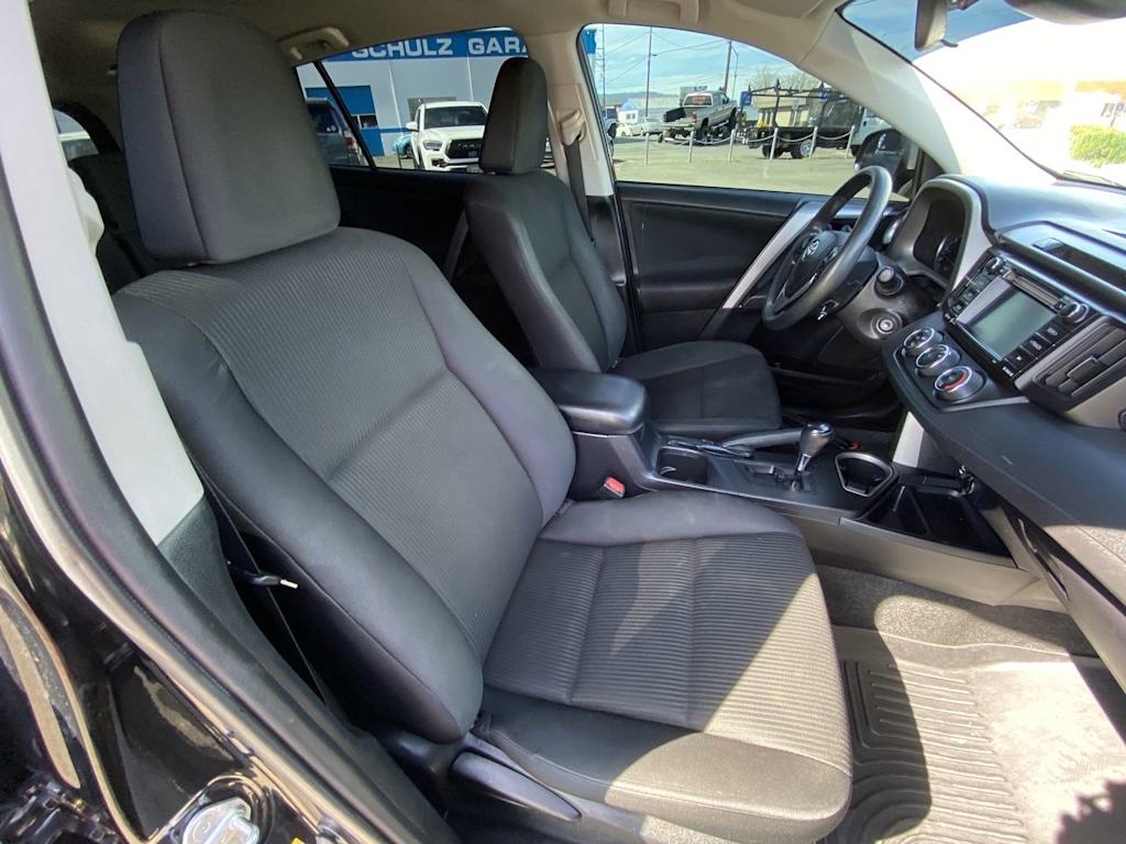 Thumbnail: 2017 Toyota RAV4 - 24