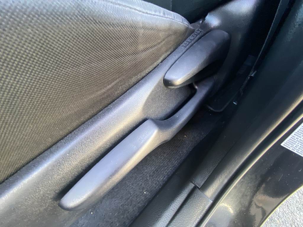 Thumbnail: 2017 Toyota RAV4 - 8