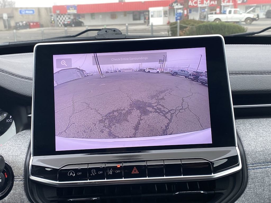 Thumbnail: 2023 Jeep Compass - 22