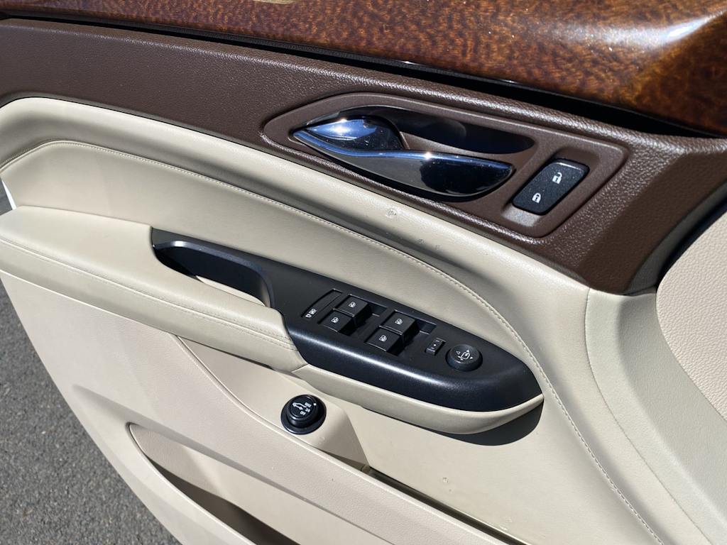 Thumbnail: 2013 Cadillac SRX - 21