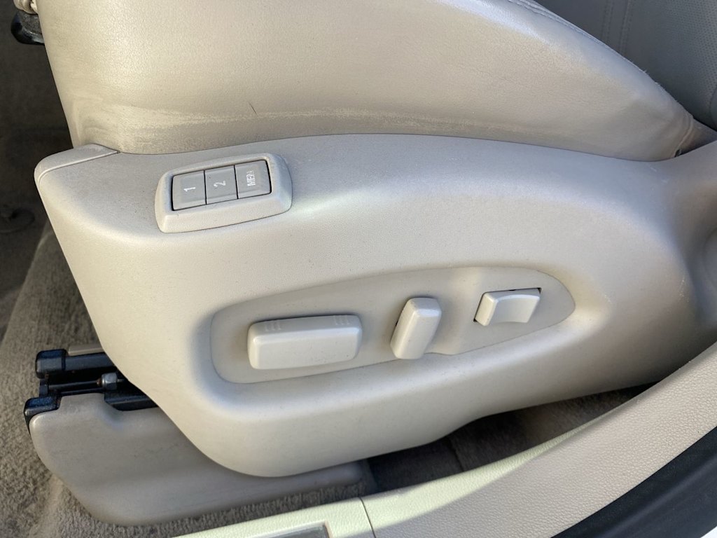 Thumbnail: 2013 Cadillac SRX - 20