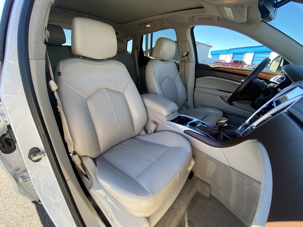 Thumbnail: 2013 Cadillac SRX - 25