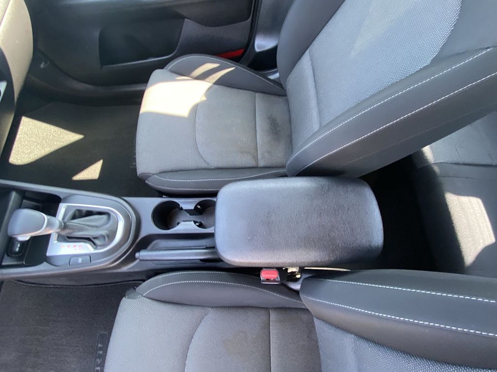 Thumbnail: 2022 Kia Forte - 8