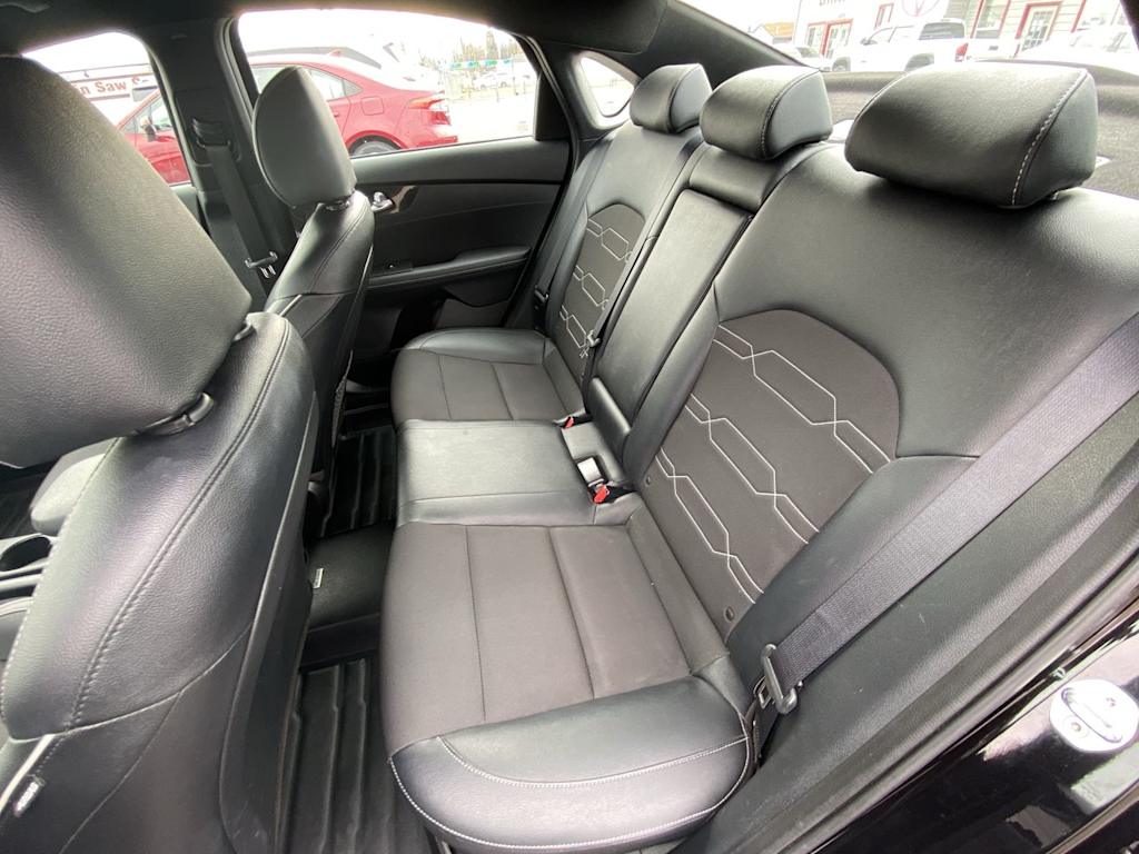 Thumbnail: 2022 Kia Forte - 10