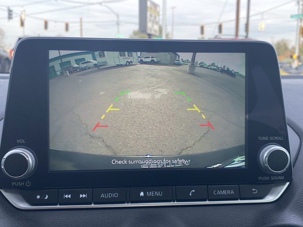 Thumbnail: 2022 Nissan Sentra - 22