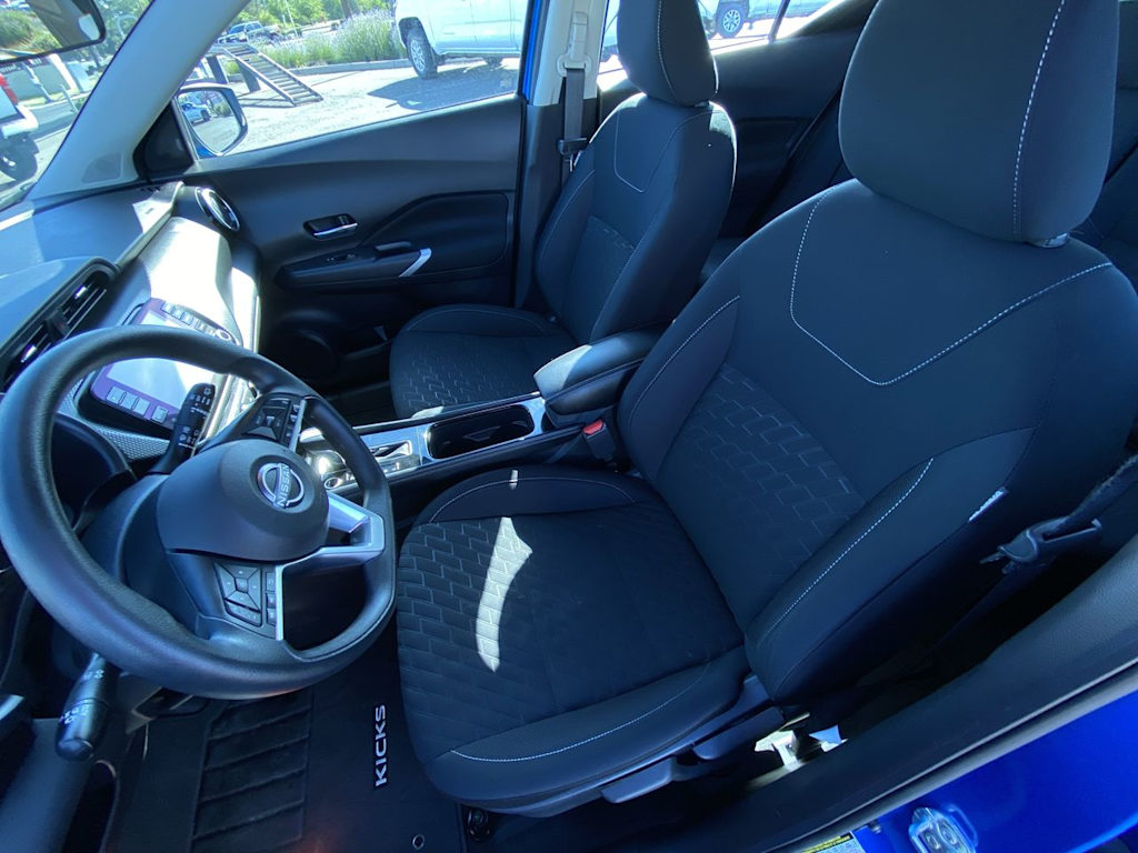 Thumbnail: 2023 Nissan Kicks - 8