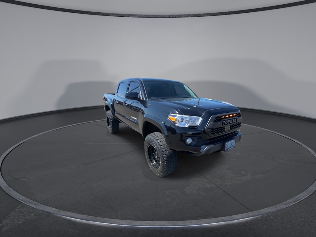 Thumbnail: 2021 Toyota Tacoma - 5