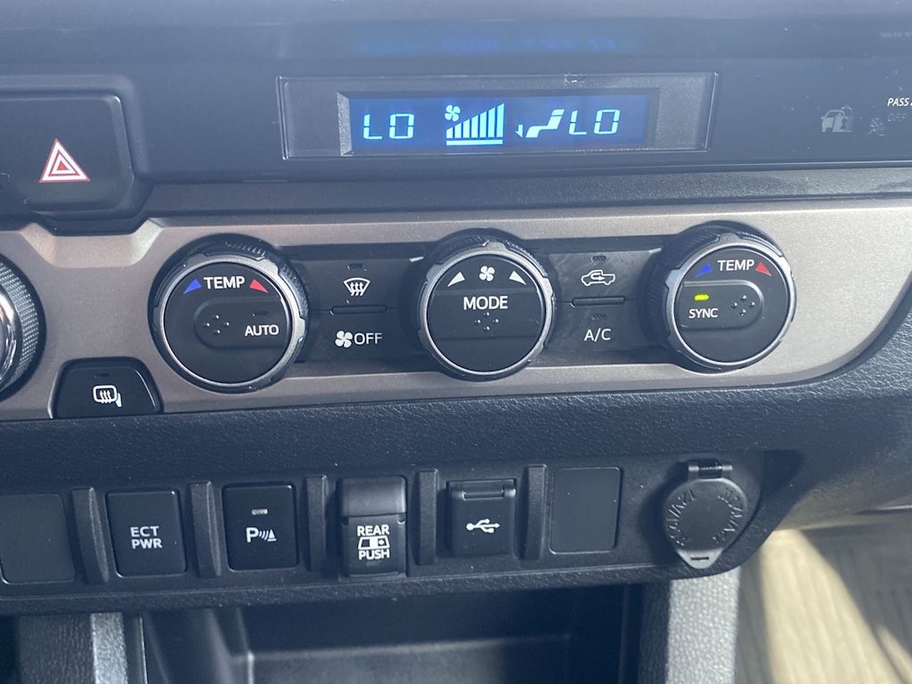 Thumbnail: 2022 Toyota Tacoma - 24