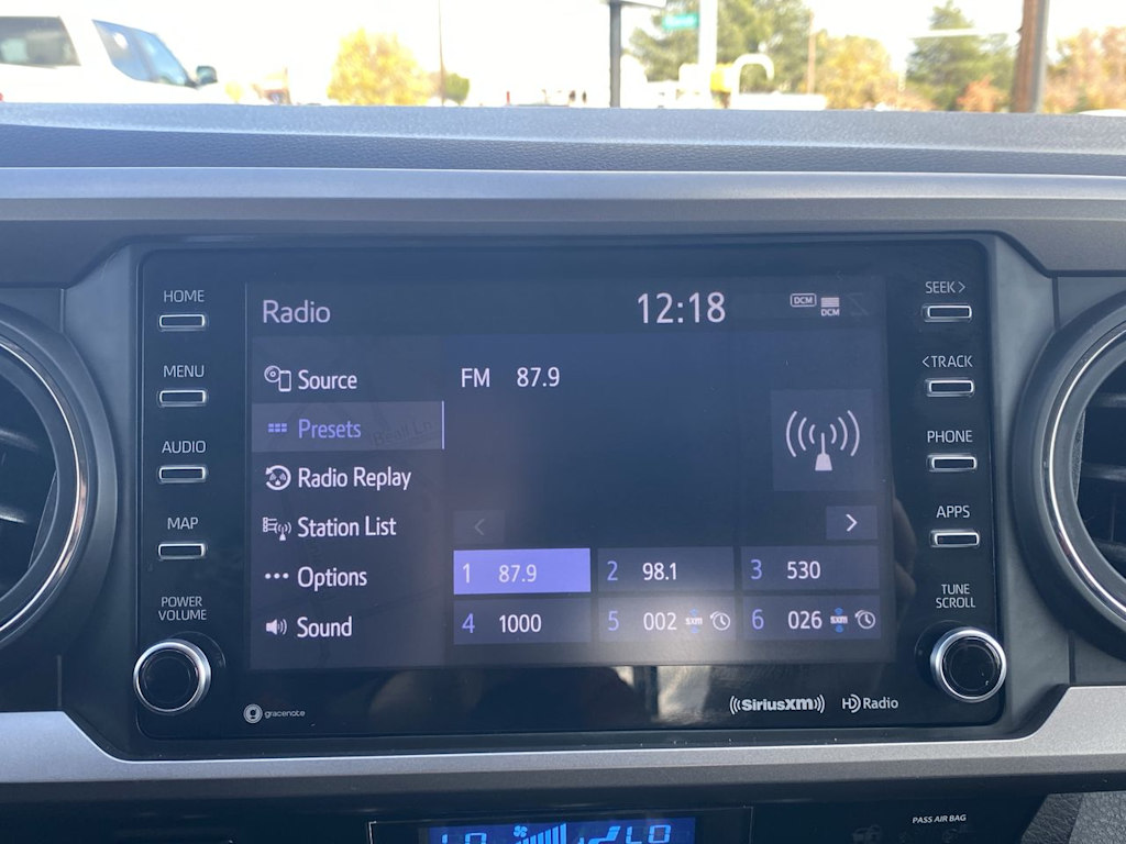 Thumbnail: 2022 Toyota Tacoma - 11