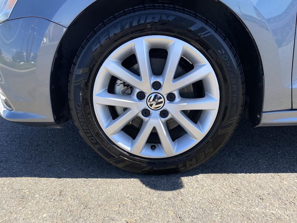 Thumbnail: 2015 Volkswagen Jetta - 5