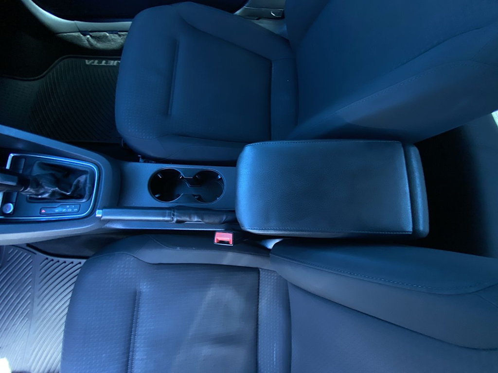 Thumbnail: 2015 Volkswagen Jetta - 8