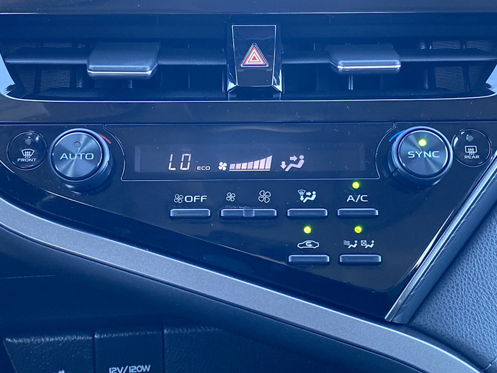 Thumbnail: 2021 Toyota Camry - 23