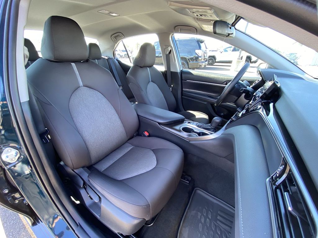 Thumbnail: 2021 Toyota Camry - 24