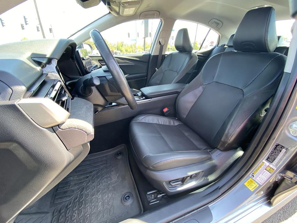 Thumbnail: 2025 Toyota Camry - 10