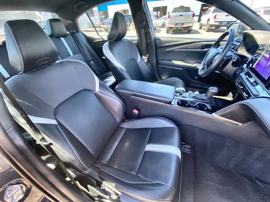 Thumbnail: 2025 Toyota Camry - 24