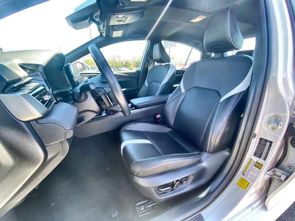 Thumbnail: 2025 Toyota Camry - 9