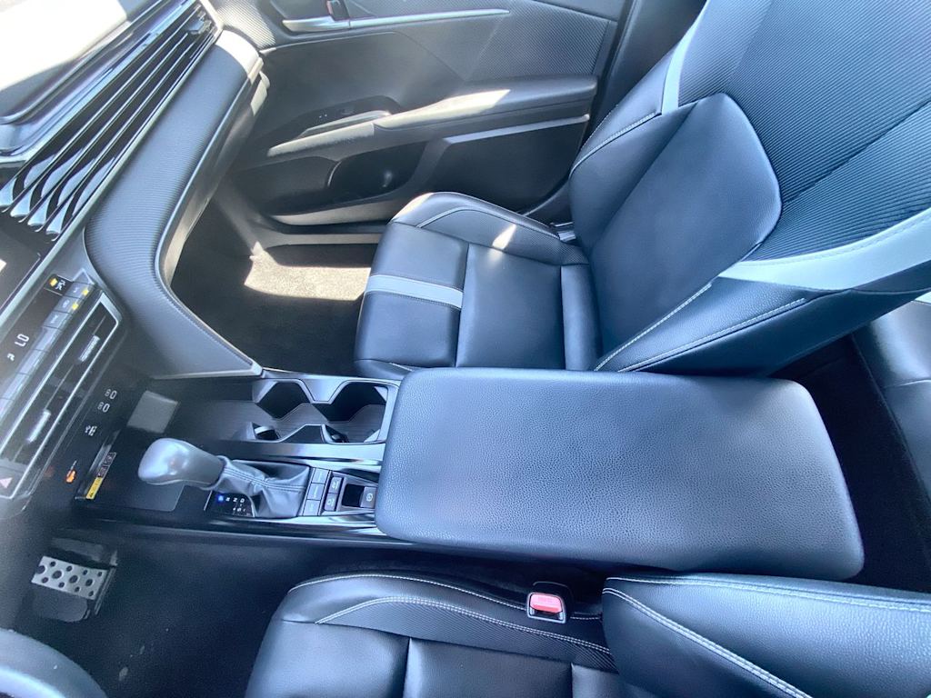 Thumbnail: 2025 Toyota Camry - 10