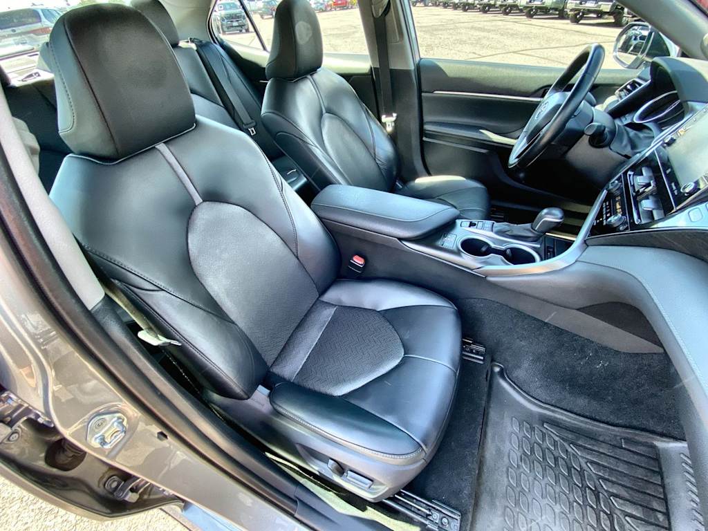 Thumbnail: 2023 Toyota Camry - 9
