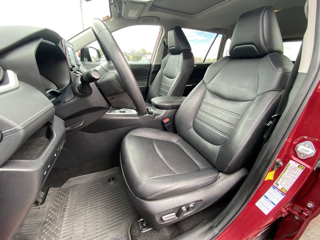 Thumbnail: 2021 Toyota RAV4 - 7