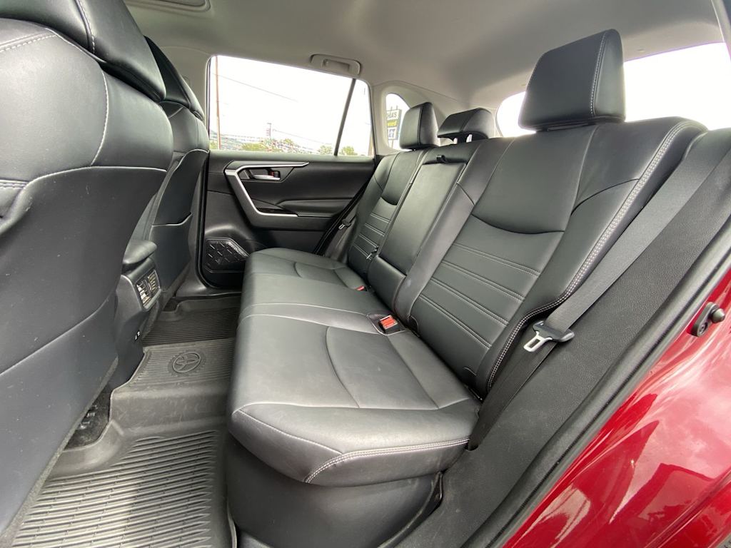 Thumbnail: 2021 Toyota RAV4 - 9