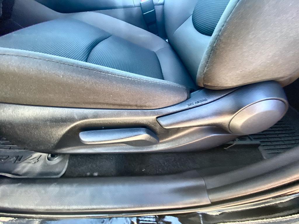 Thumbnail: 2021 Toyota RAV4 - 19