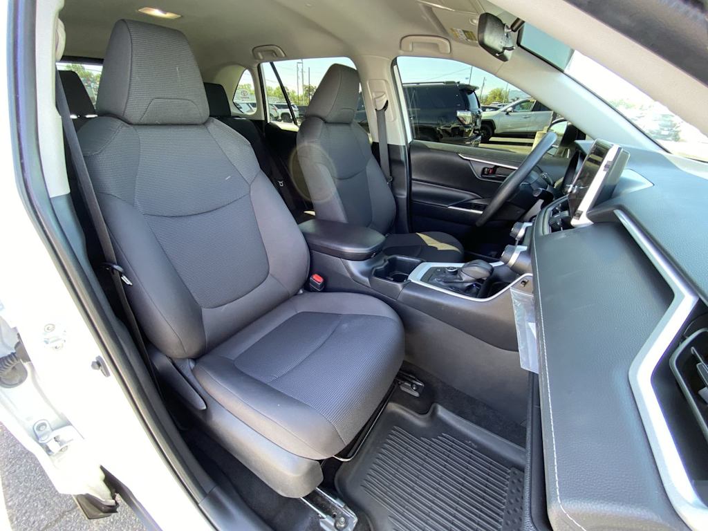 Thumbnail: 2024 Toyota RAV4 - 9