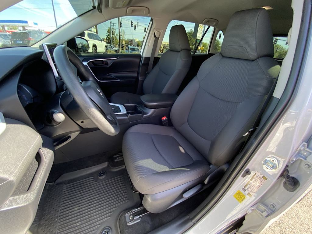 Thumbnail: 2024 Toyota RAV4 - 8