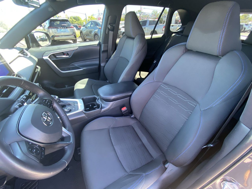 Thumbnail: 2023 Toyota RAV4 - 7