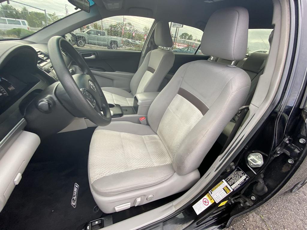 Thumbnail: 2014 Toyota Camry - 8