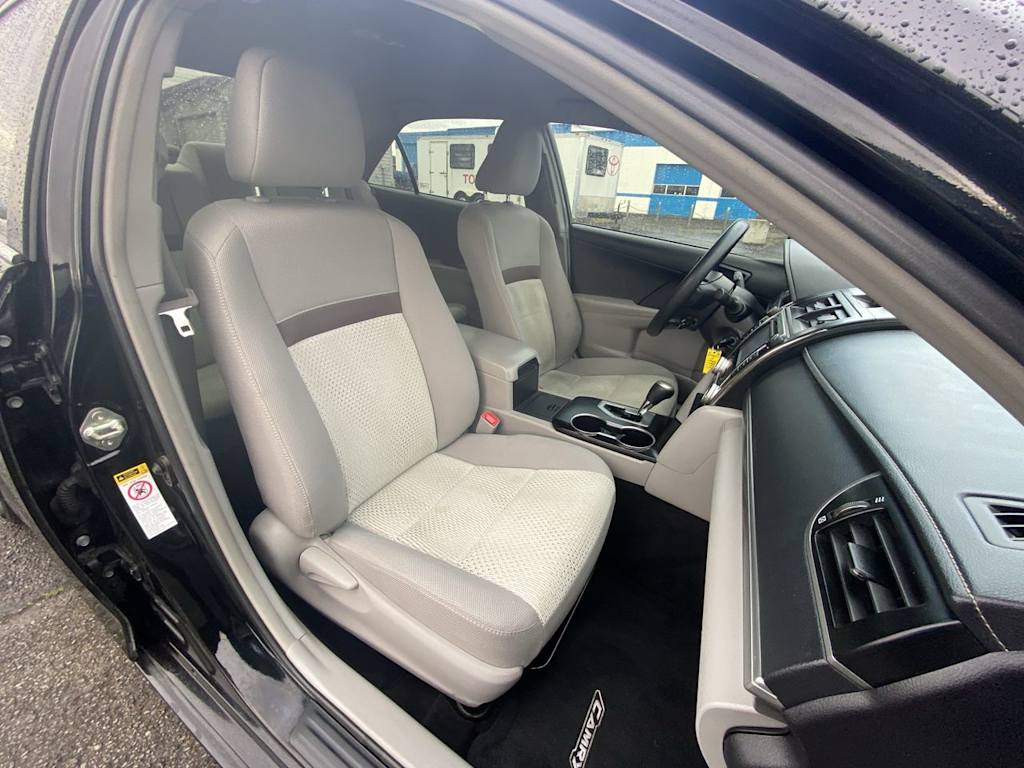 Thumbnail: 2014 Toyota Camry - 24