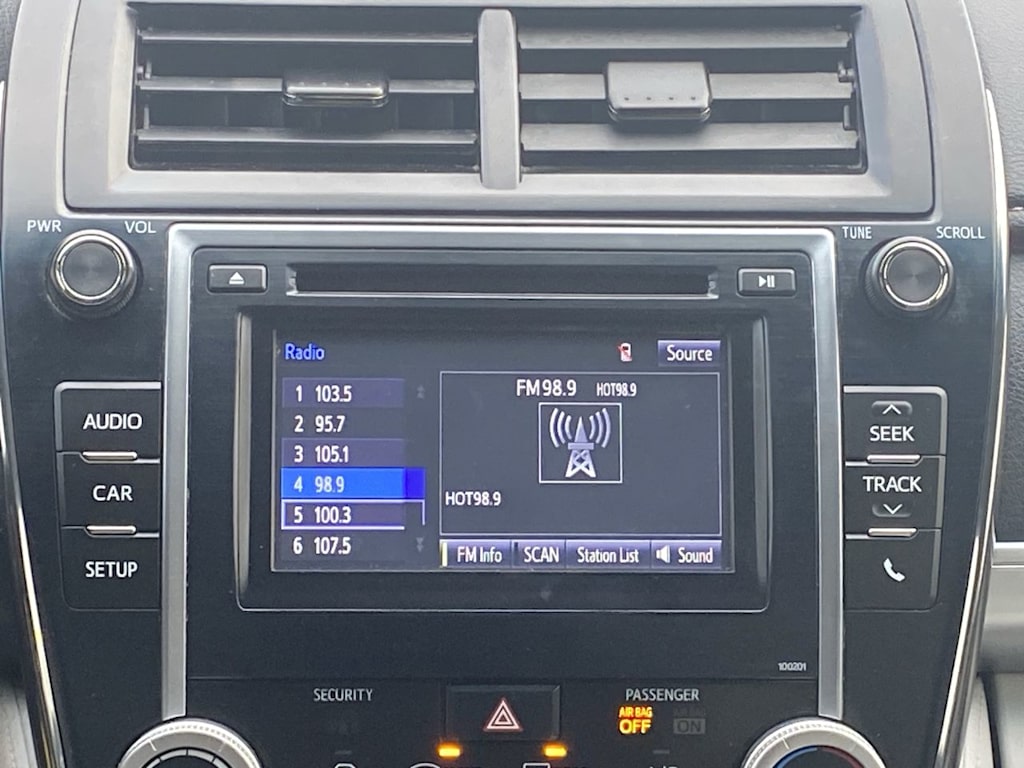 Thumbnail: 2014 Toyota Camry - 11