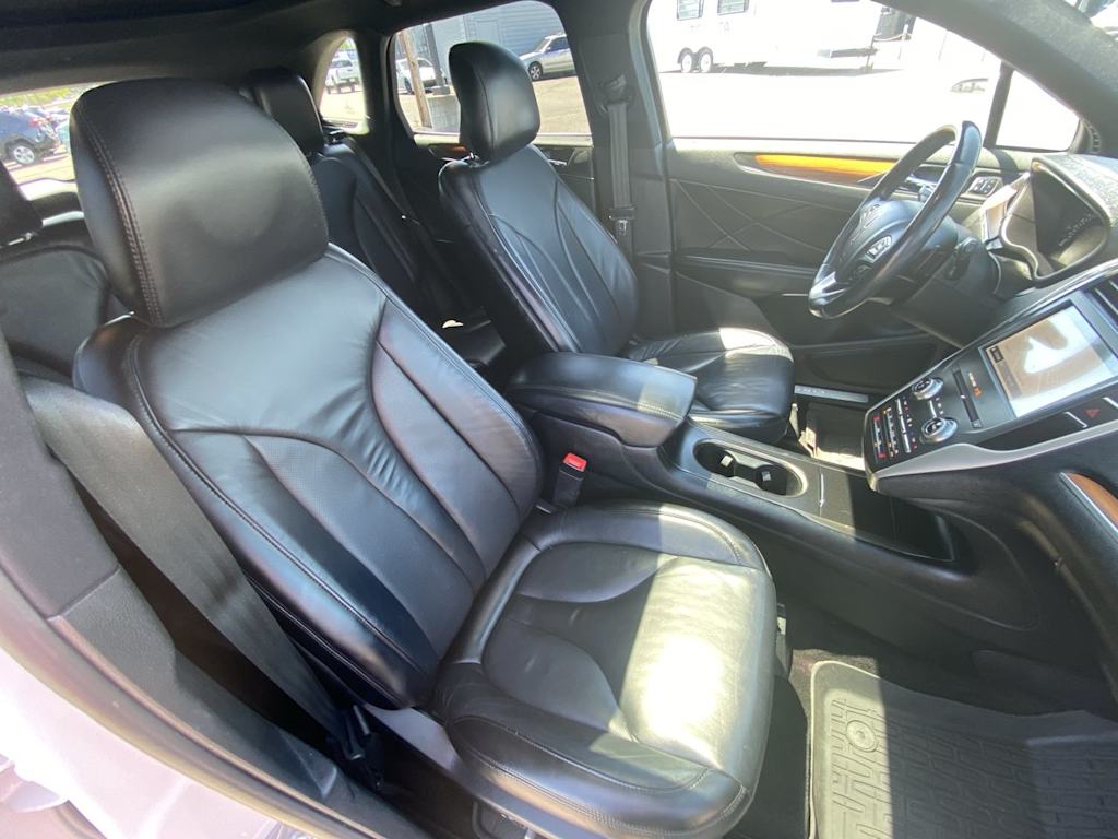 Thumbnail: 2019 Lincoln MKC - 26