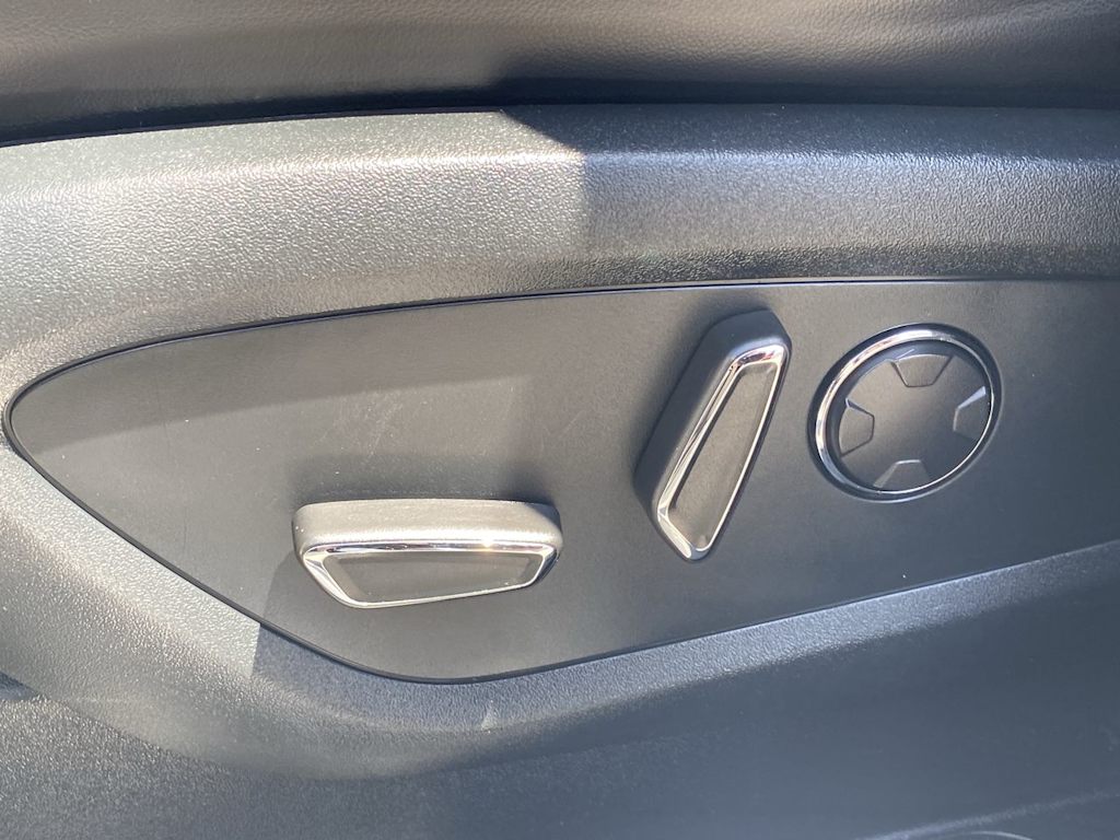 Thumbnail: 2019 Lincoln MKC - 19