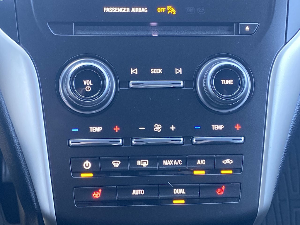 Thumbnail: 2019 Lincoln MKC - 23