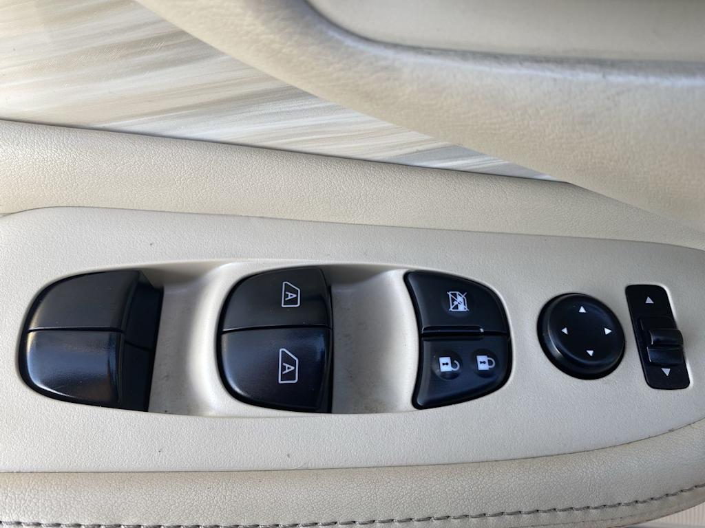Thumbnail: 2015 Nissan Murano - 21