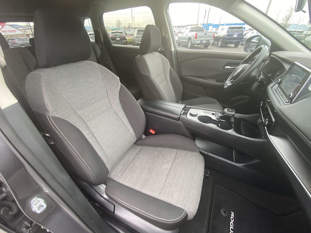 2023 Nissan Rogue SV 9