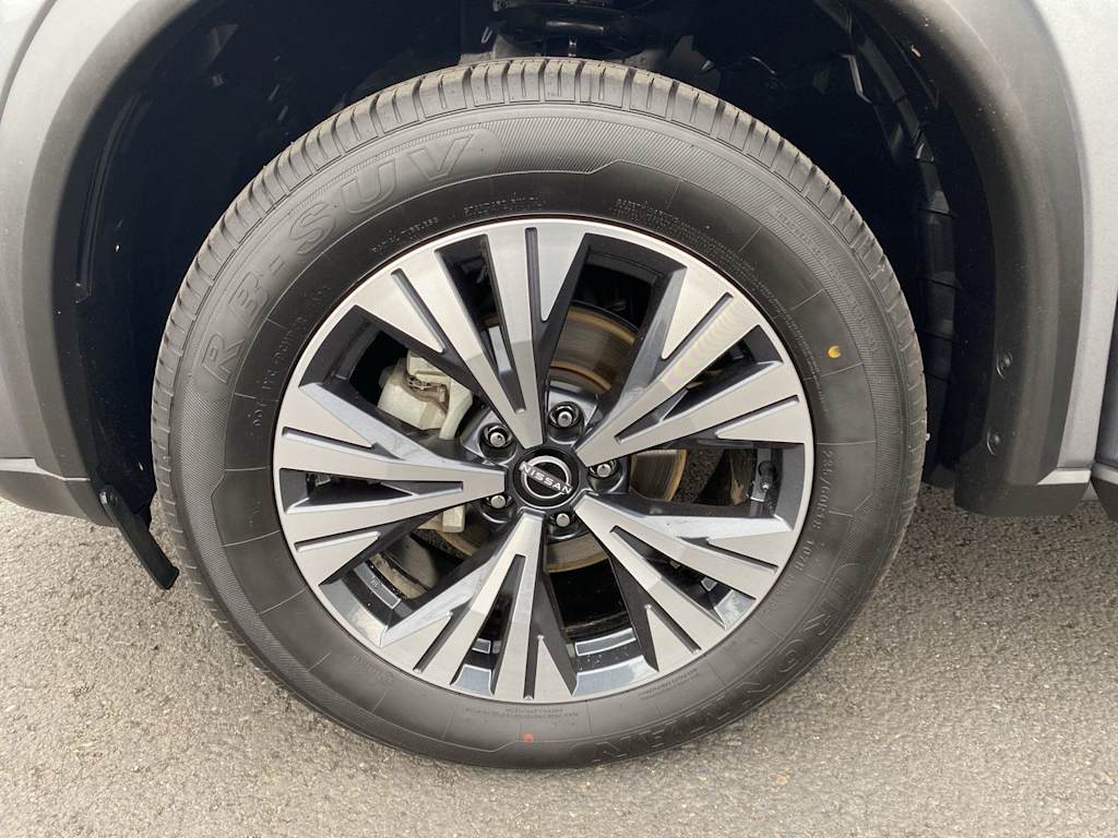 2023 Nissan Rogue SV 6