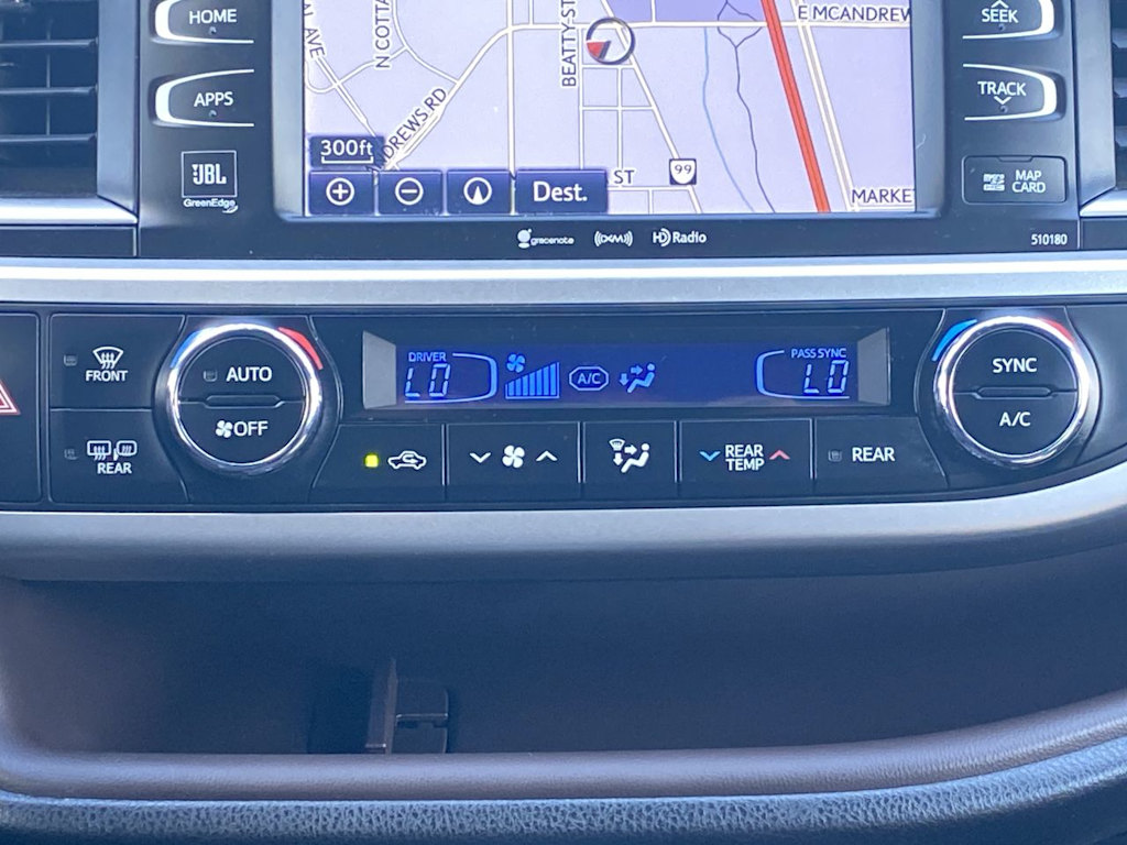 Thumbnail: 2018 Toyota Highlander - 24