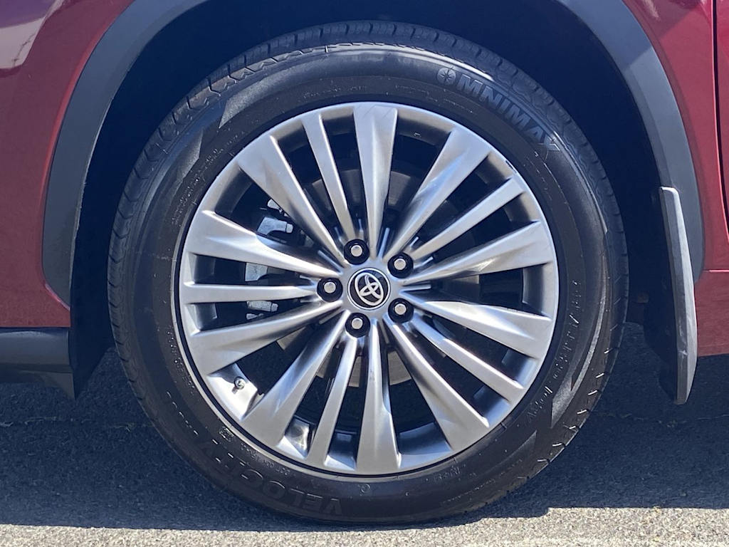 Thumbnail: 2021 Toyota Highlander - 7