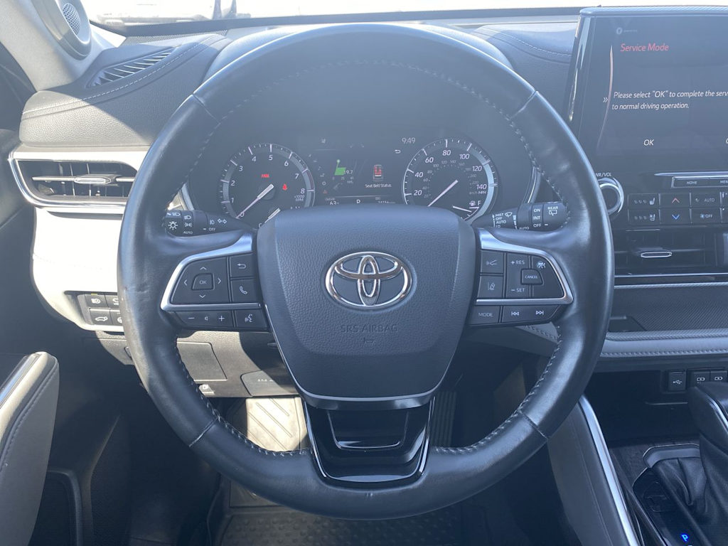 Thumbnail: 2021 Toyota Highlander - 2