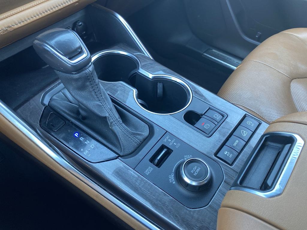 Thumbnail: 2021 Toyota Highlander - 11