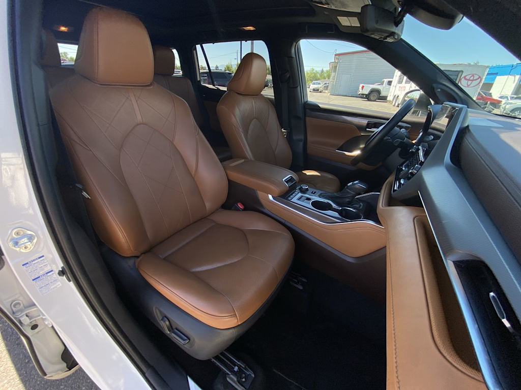 Thumbnail: 2021 Toyota Highlander - 8